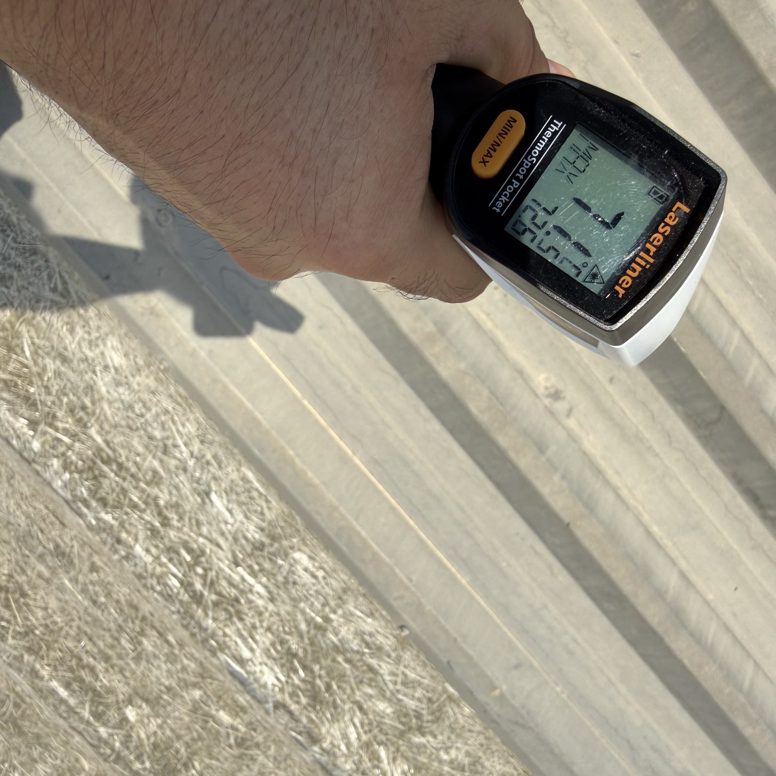 Infrared surface temperature measurement taken on the uncoated warehouse roof